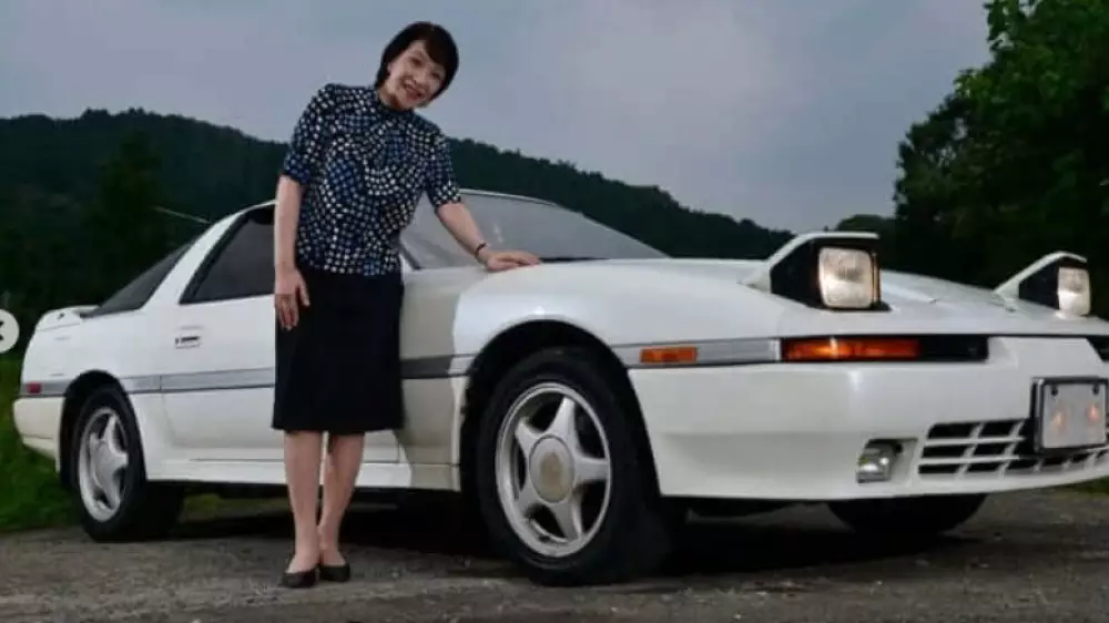 Первая женщина - премьер Японии оказалась фанаткой Supra