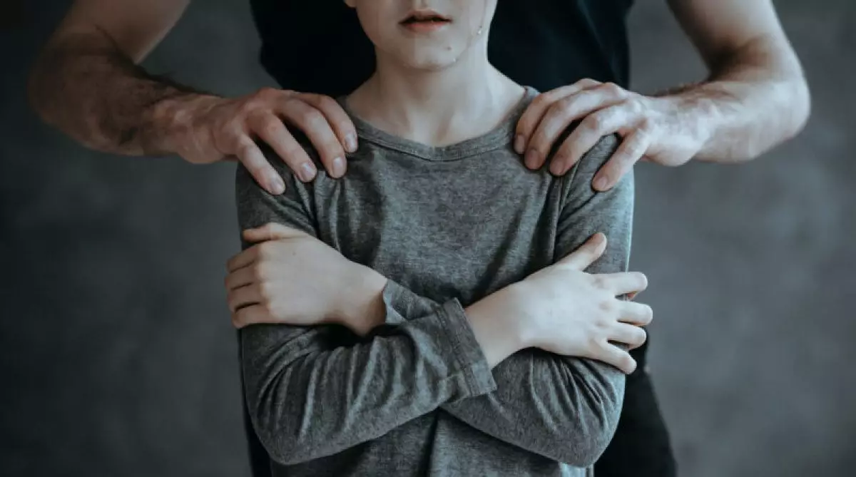 Педофилдердің өмірде болуы – Алланың бар екенін дәлелдейді