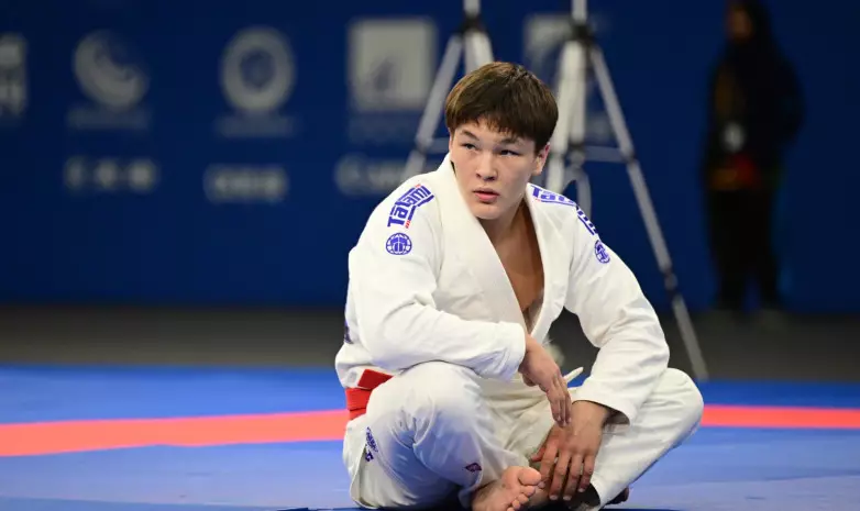 Казахстанец вышел в финал и сразится за золотую медаль по джиу-джитсу