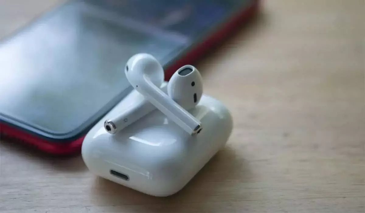 AirPods Pro 3 вызывают боль и кровь из ушей - пользователи обвиняют Apple