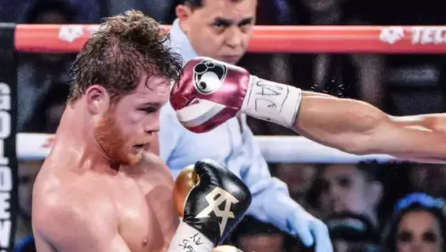 Канело сделал заявление о своём будущем после поражения Кроуфорду