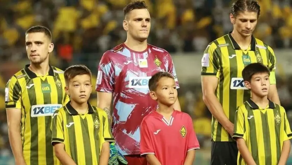 Боранбаев опроверг слухи об уходе вратаря из ФК "Кайрат"