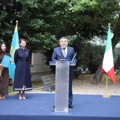 В Италии открыт бюст Абай Кунанбайулы