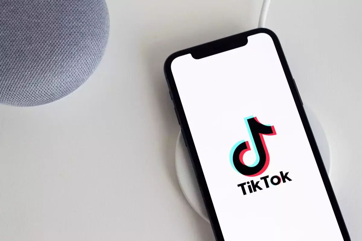 Доход в один клик: TikTok начал кормить малый бизнес