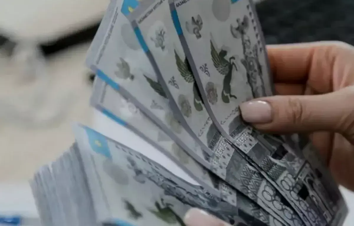 С 1 января 2026 года в Казахстане вырастут пенсии и зарплаты - новости на Lada.kz 30.10.2025