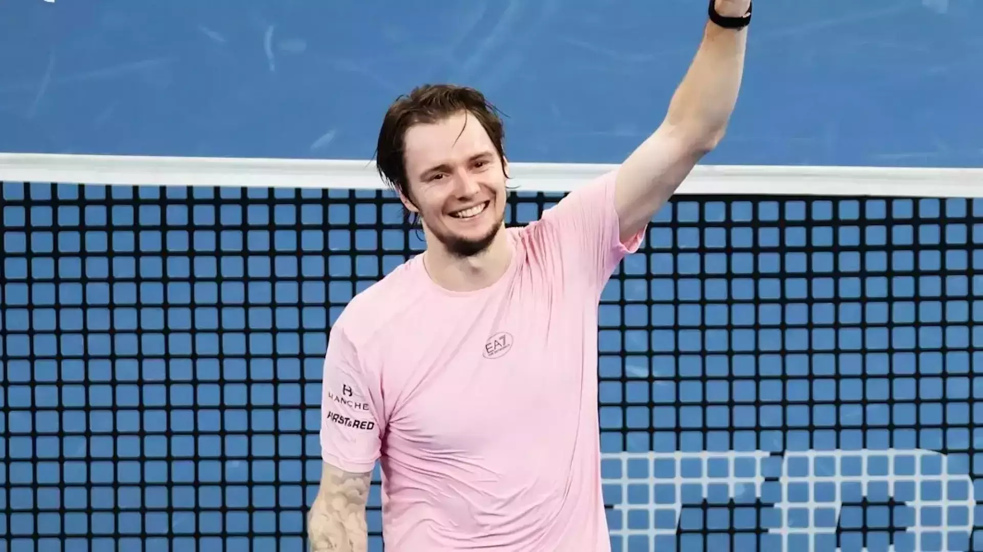 Лучший теннисист Казахстана одержал яркую победу над фаворитом «Мастерса» в Париже