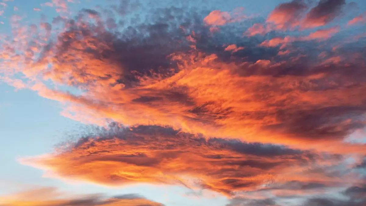 31 қазанда бірнеше өңірде тұман түсіп, жел күшейеді