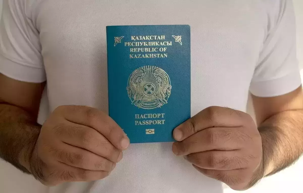 Меняем «национальность» в паспорте: кто и зачем делает это в Казахстане?