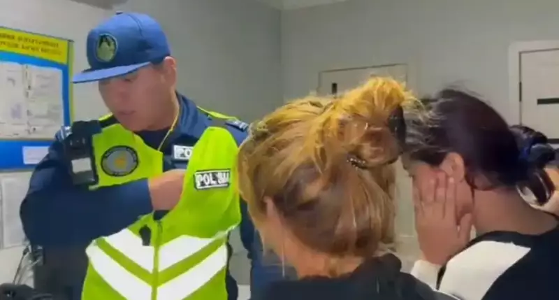 Иностранки распространяли в Шымкенте салфетки с картами