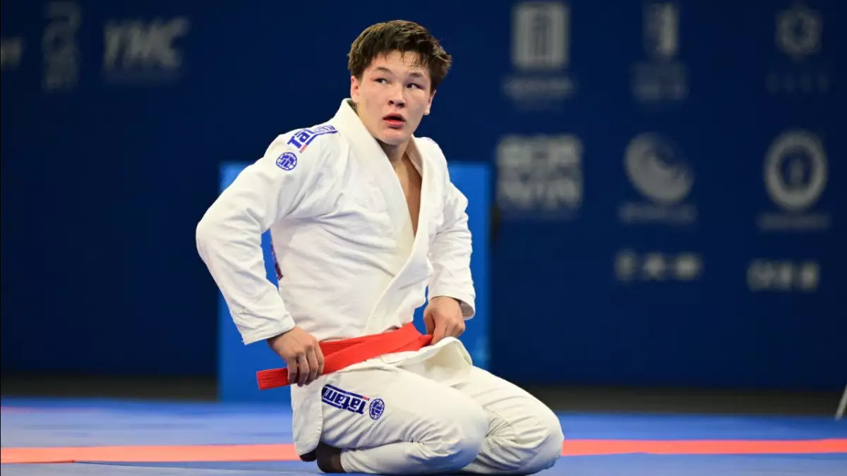 Рафаэль Орумбаев  жасөспірімдер Азиадасының жүлдесін иеленді