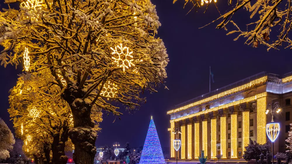 Как казахстанцы отдохнут на Новый год в 2026 году: календарь