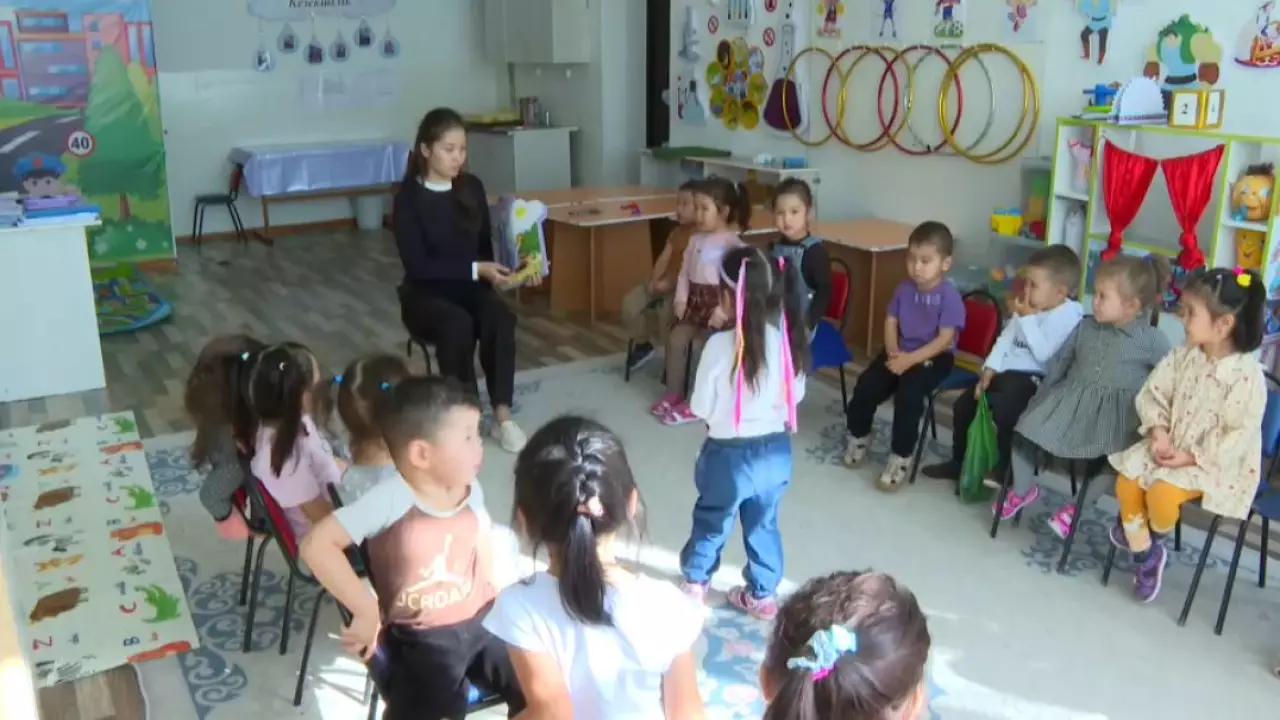 Абай облысында жас мамандарға арналған бағдарламалар жұмыссыздық деңгейін төмендетті