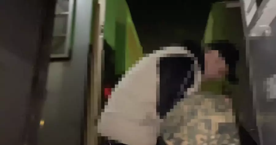 Қылмыстық топ құрамында болған: Ресей “Азаматтарға арналған үкіметтің“ бұрынғы қызметкерін қайтарды