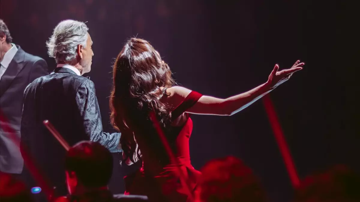 Айгерим Алтынбек спела с Андреа Бочелли в Алматы