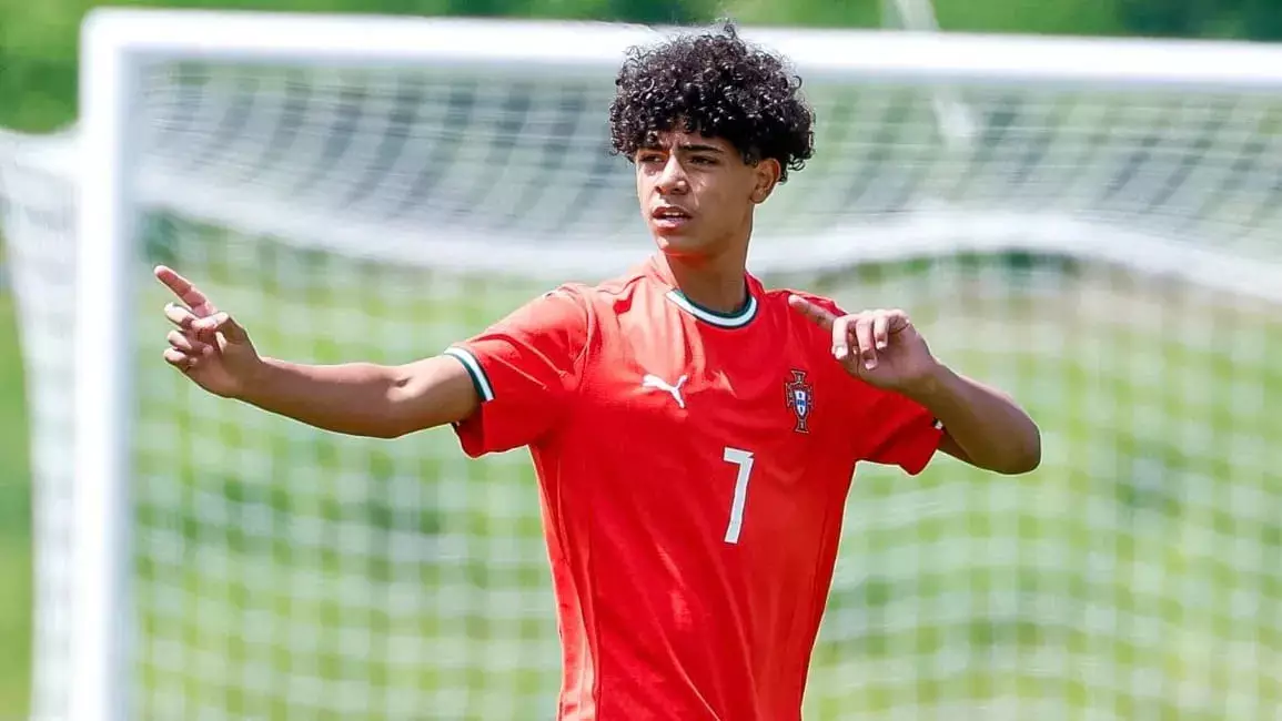 Криштиану Роналдудың ұлы Португалия сапында дебют жасады