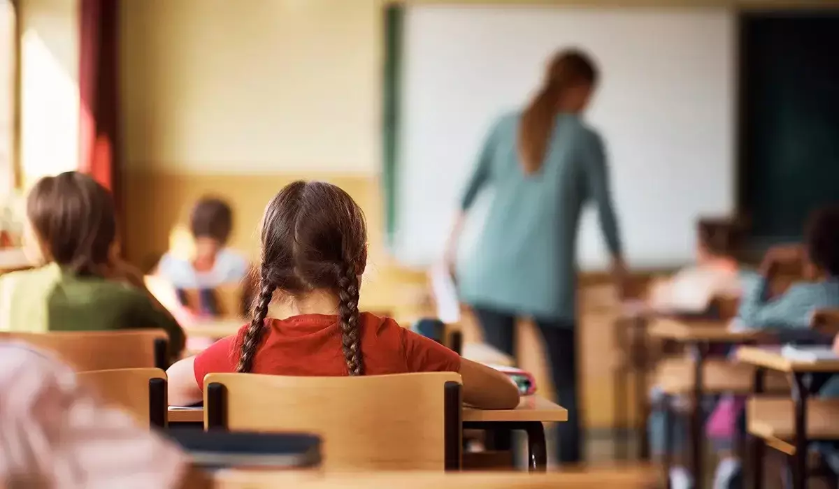 Мектеп оқушылары арасында суицидтің алдын алу: жүйелі жұмыс және жаңа тәсілдер