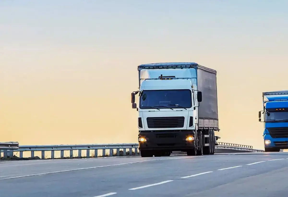 Один госномер на всех: скандал на международных маршрутах в Казахстане - новости на Lada.kz 31.10.2025