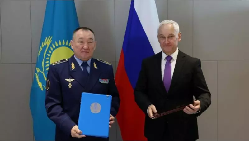 Казахстан заключил военный договор с Россией и Беларусью