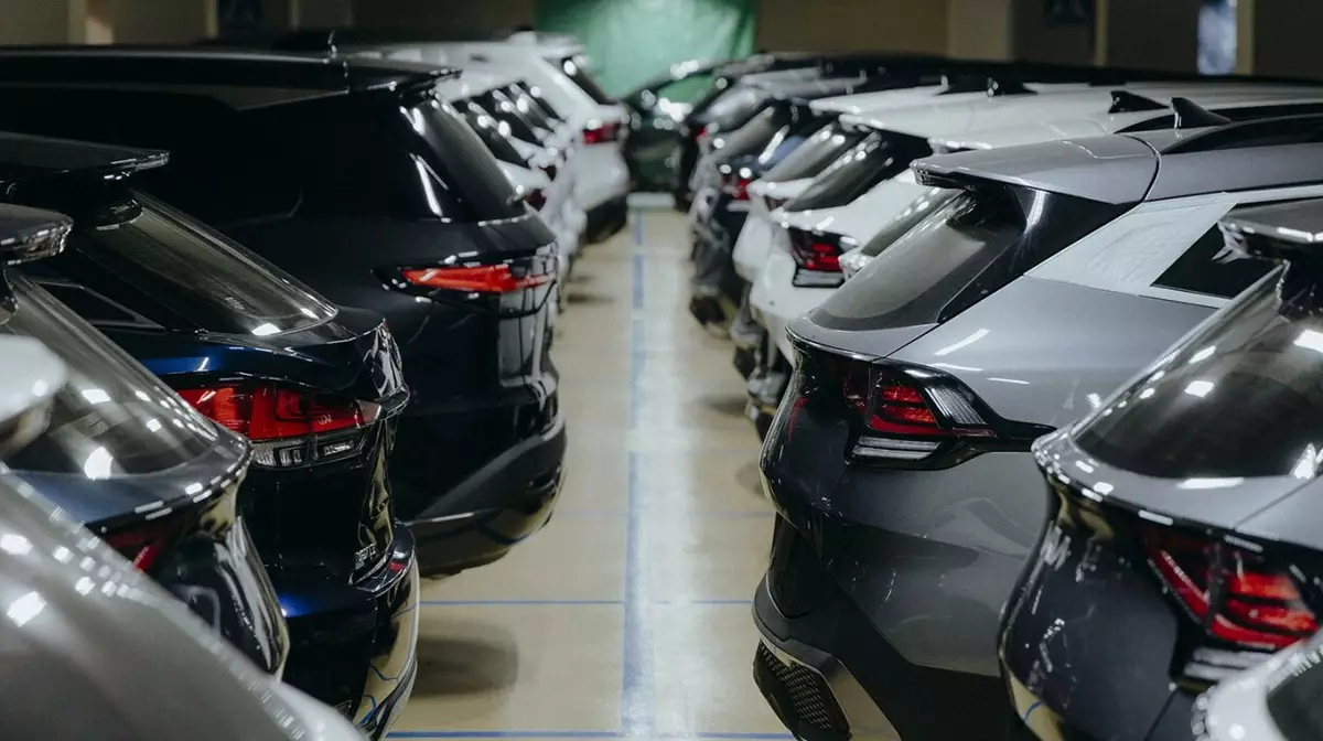 Повышение в РФ утильсбора на автомобили отложено до 1 декабря