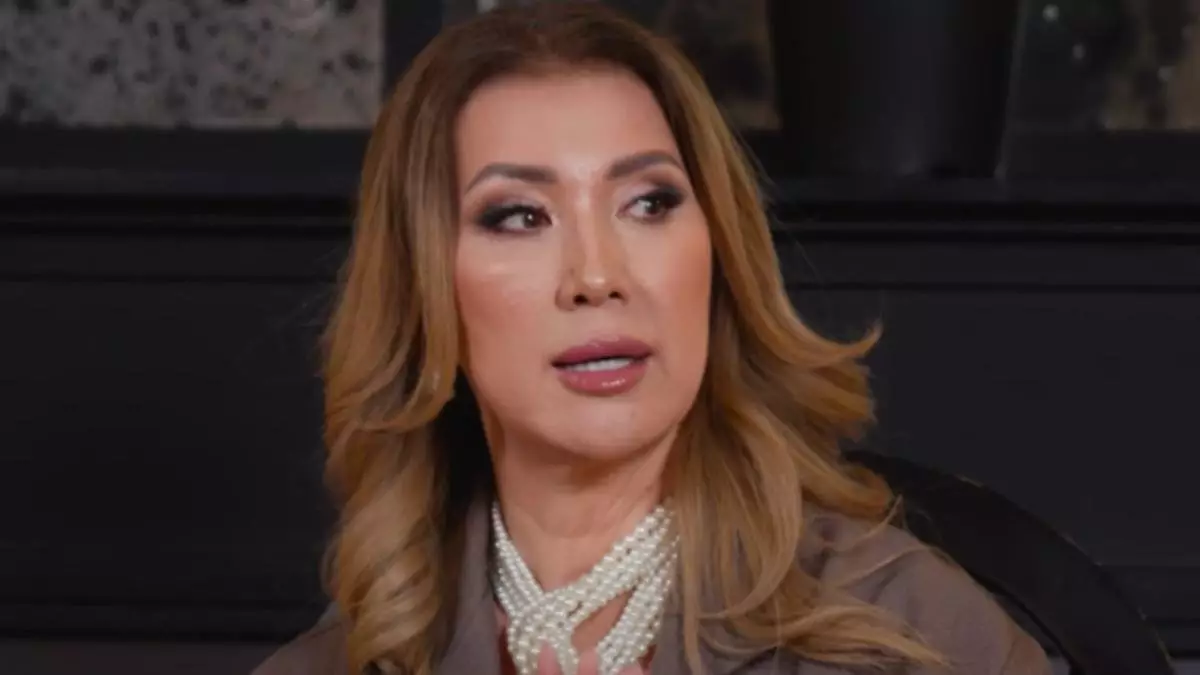 «Әкемнің бір органы жоқ»: Танымал журналист тікелей эфирде жылап қалды (ВИДЕО)