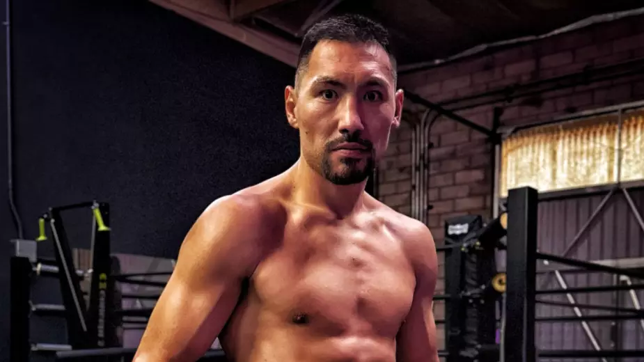 Еще два боксера захотели боя с Алимханулы