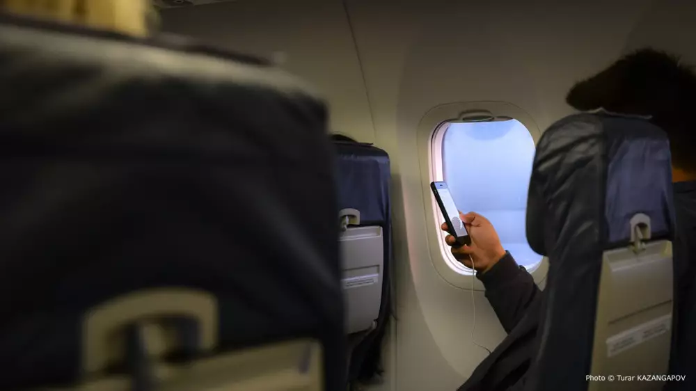 Казахстанец покинул самолет после посадки: он получил штраф в 12 тысяч тенге