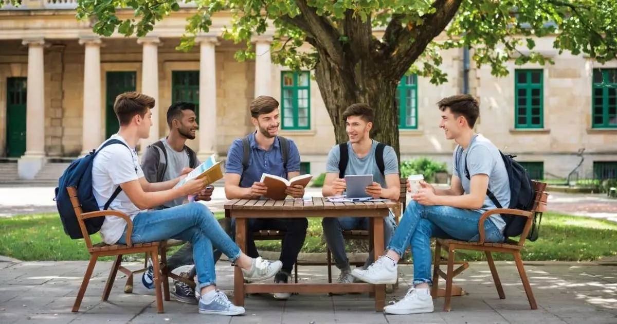  Елімізде шетелдік студенттер санын 100 мыңға дейін жеткізу көзделіп отыр 