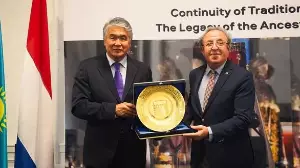 Мәдени көпір: Амстердамда Алматы музейінің көрмесі ашылды