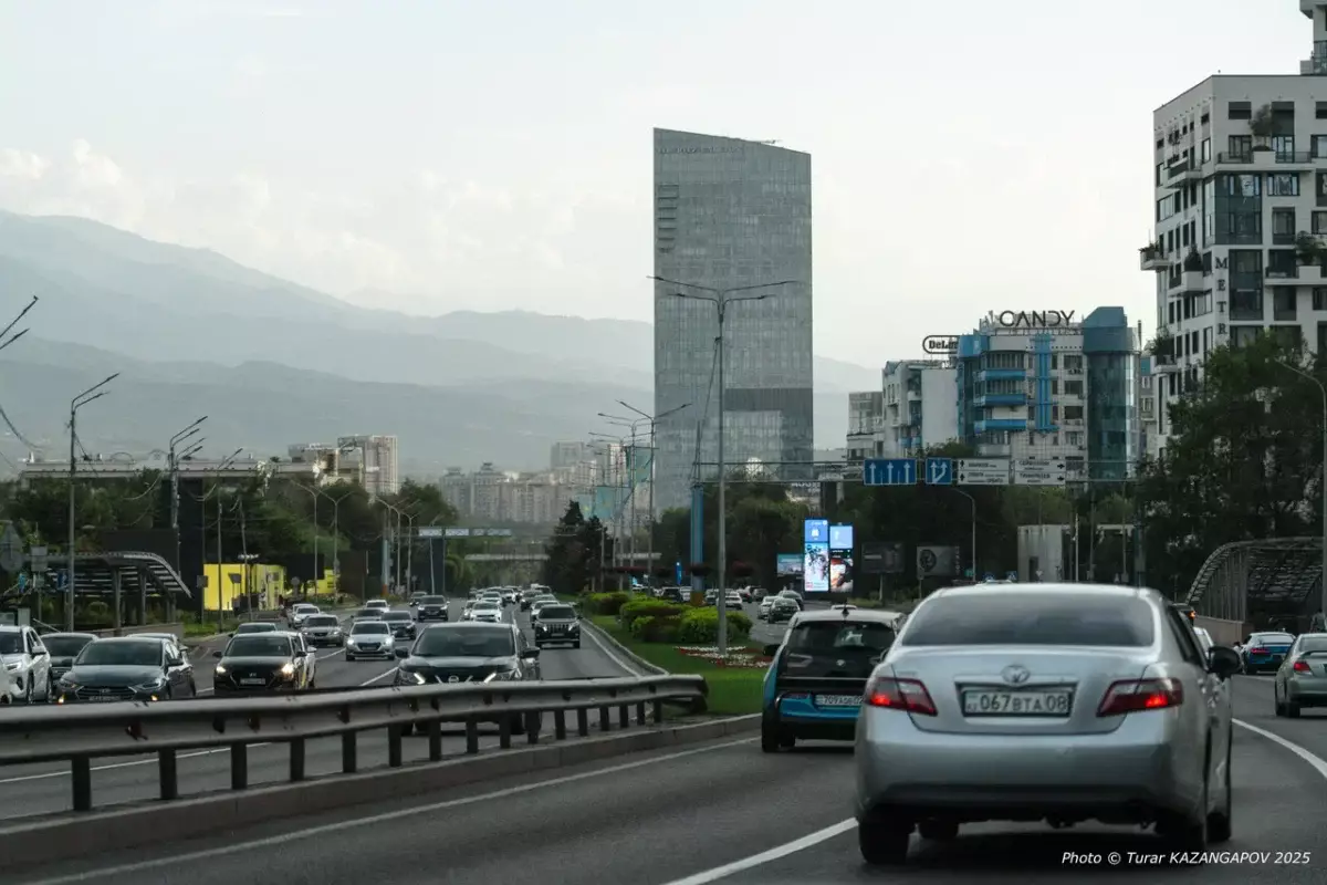 Алматинцев рассмешило заявление властей о «чистом воздухе» в городе