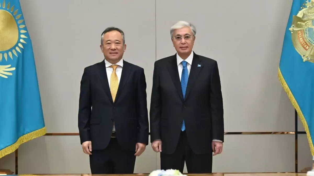 Мемлекет басшысы Бейжің Тіл және мәдениет университетінің президентін қабылдады