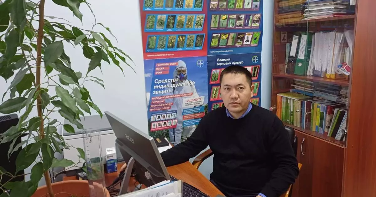  Шегіртке «шеруіне» тосқауыл қойған ғалым 