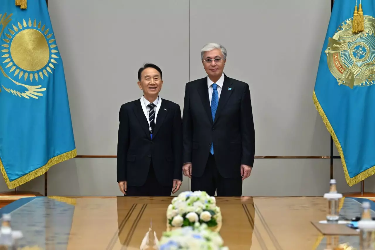 Президент Woosong білім беру қоры қамқоршылар кеңесінің төрағасын қабылдады