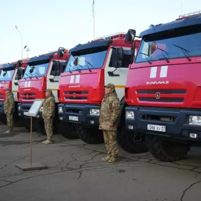 Глава МЧС вручил новую технику спасателям в Западно-Казахстанской области