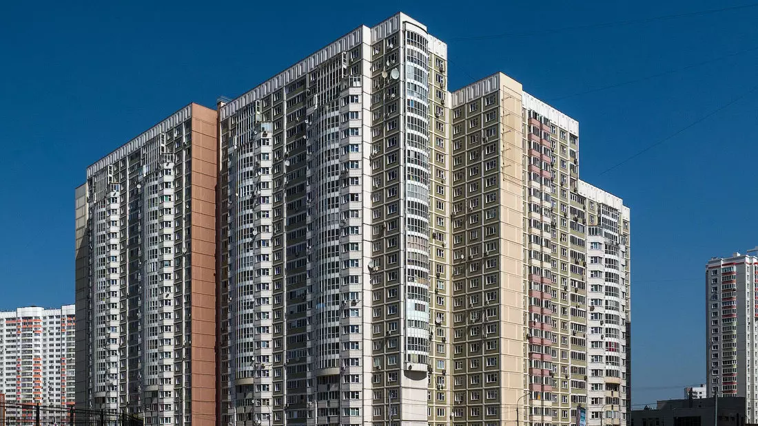 Қытайда 25-қабаттан құлаған қыз аман қалды