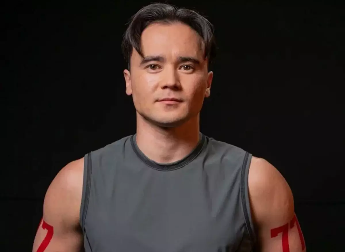 Казахстанский атлет шокировал российских олимпийских чемпионов на шоу ТНТ