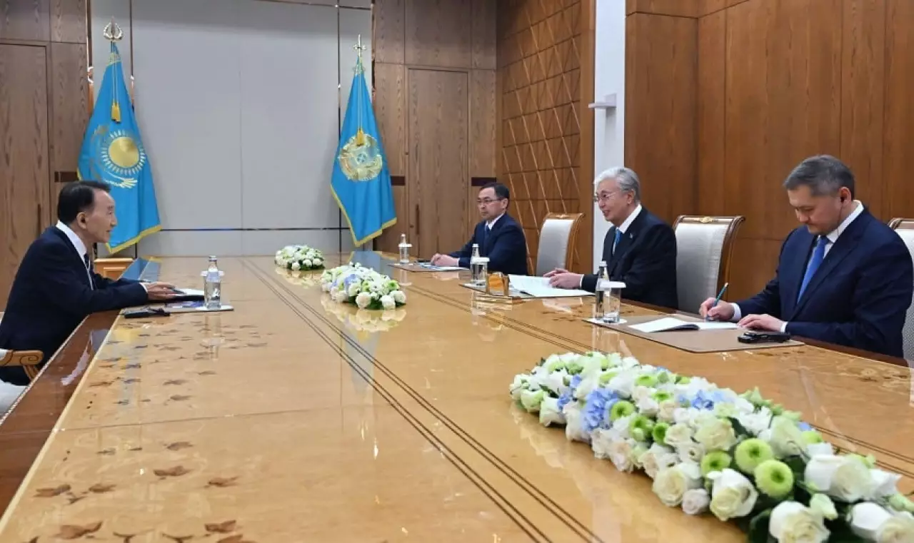 Токаев принял председателя попечительского совета ОФ Woosong