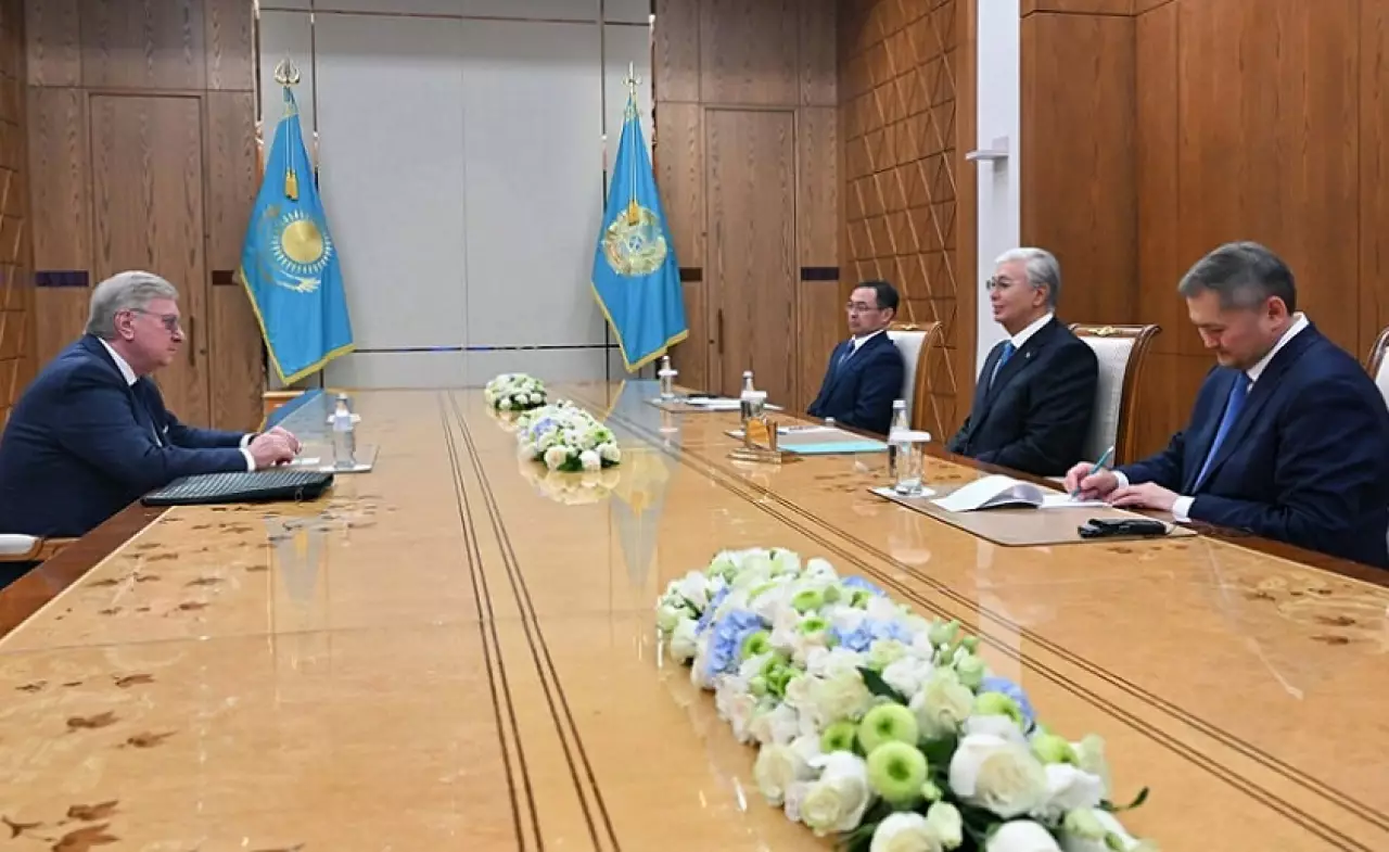 Глава государства побеседовал с ректором МГИМО