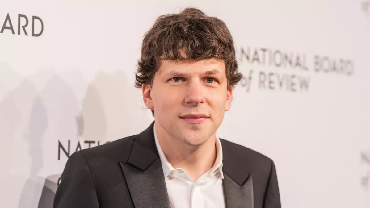 Танымал актер бір бүйрегін бейтаныс адамға бермек