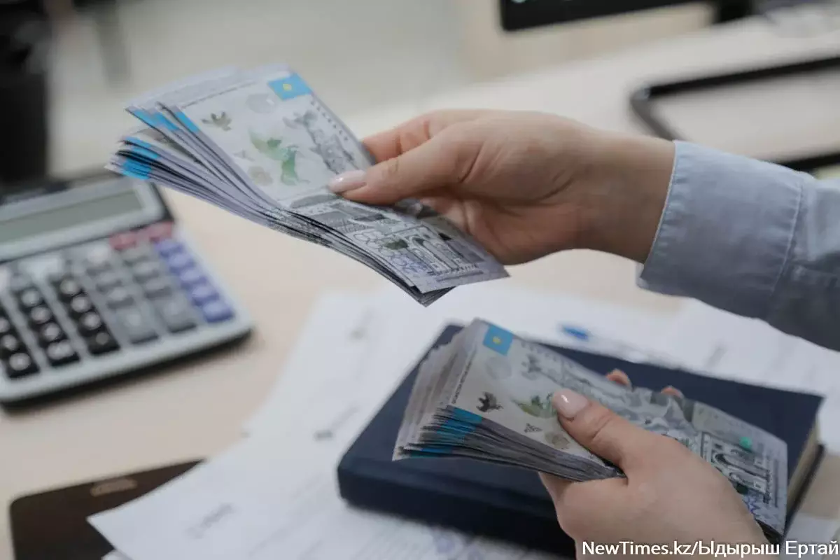 Казахстанцы бьют рекорд по кредитам