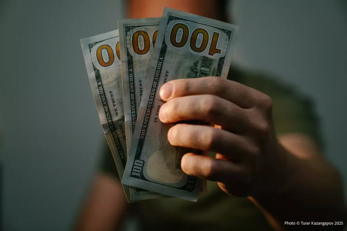 Новый штраф в Казахстане: иностранцев будут наказывать за фиктивную регистрацию