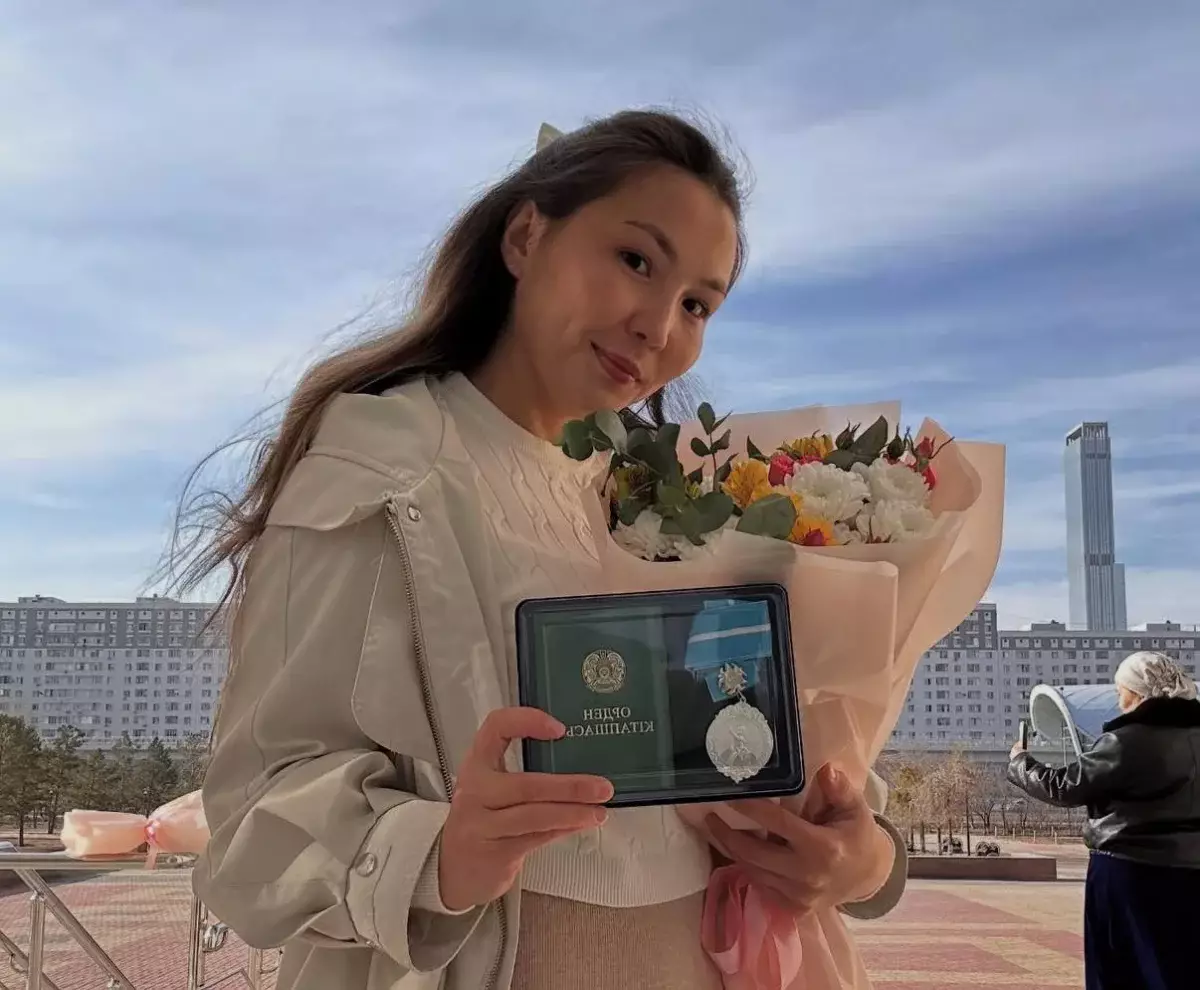 Астанчанка в 26 лет стала матерью шестерых и получила награду «Күміс алқа»