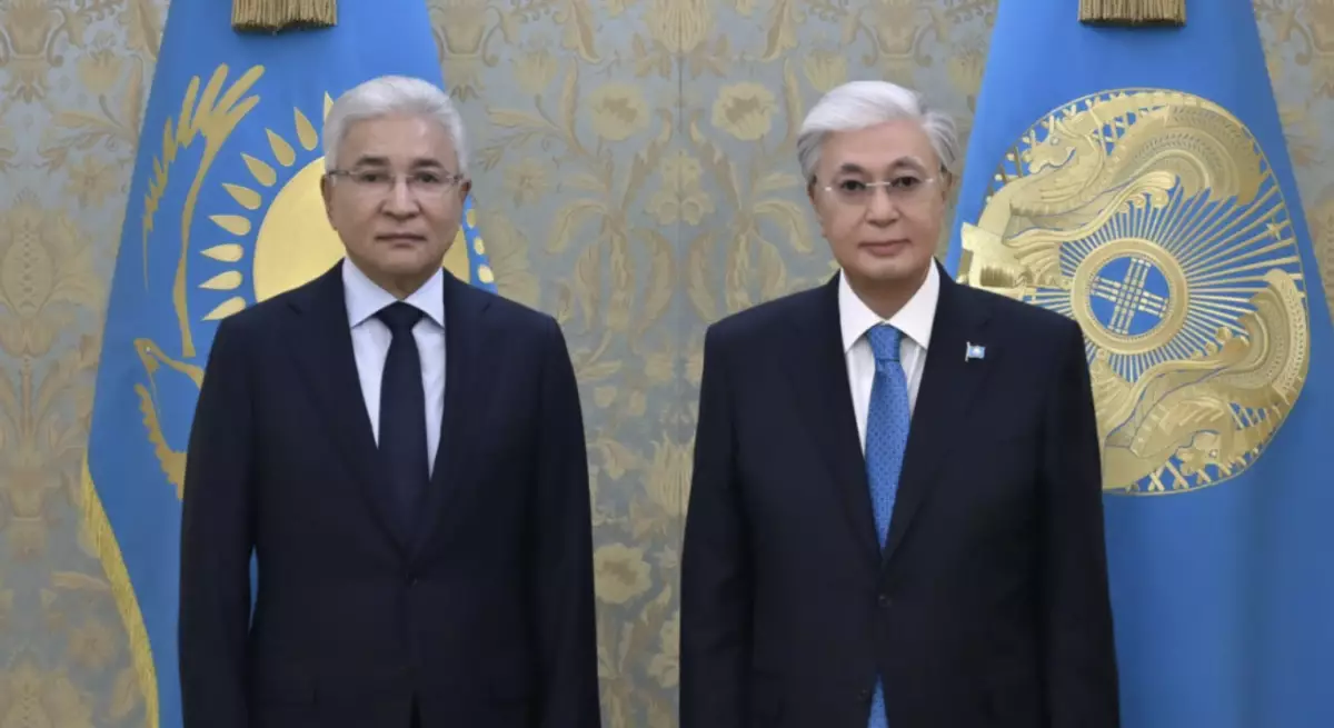Тоқаев ҰҚШҰ Бас хатшысы Иманғали Тасмағамбетовпен кездесті