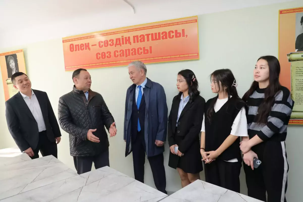 Заместитель акима Алматы Абзал Нукенов проверил ход строительства студенческих общежитий