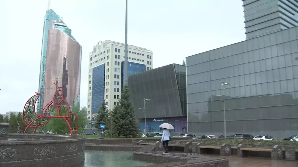 Алдағы күндері Қазақстанда жаңбыр жауып, соңы қарға ұласады