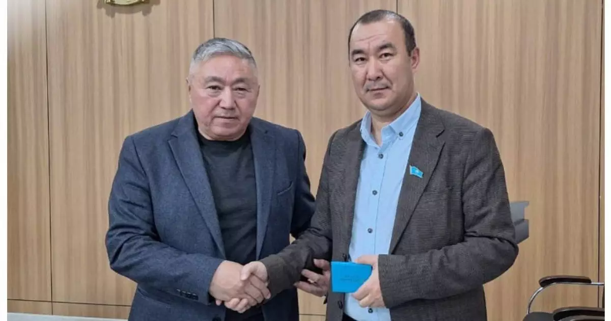  Айбек Қалиев депутат болып сайланды 