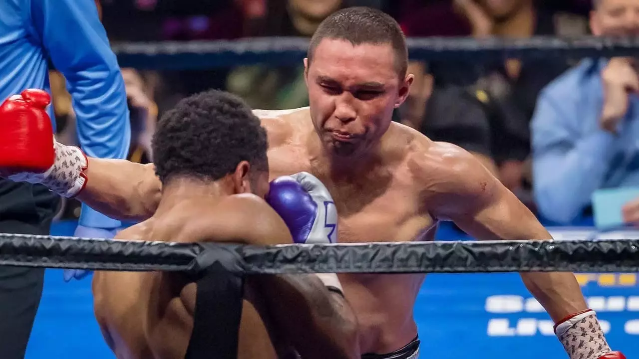 Қазақстаннан шыққан экс-әлем чемпионы нокдаунға ұшырады