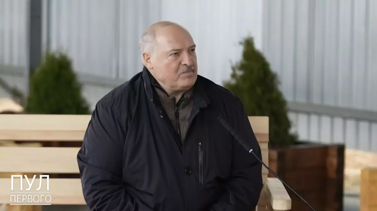 Лукашенко заявил о готовности «бахнуть» вместе с Путиным в случае эскалации