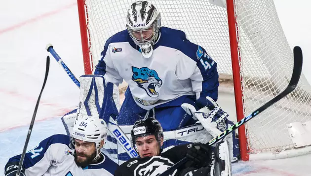 9 шайбами обернулся матч "Барыса" с "Трактором" в КХЛ