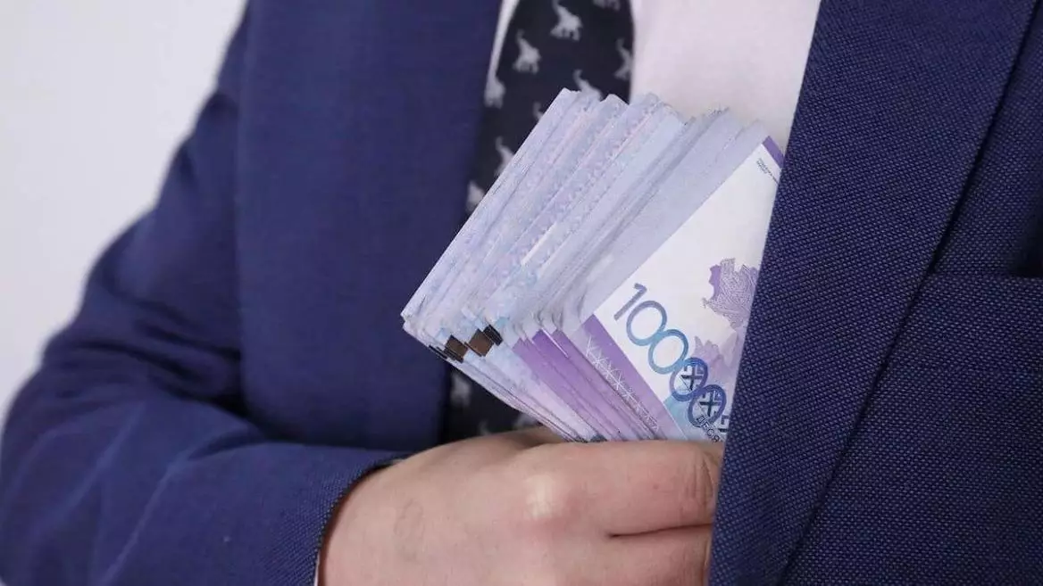 Рудныйдың бұрынғы прокуроры 20 млн теңге пара алған кезде ұсталды