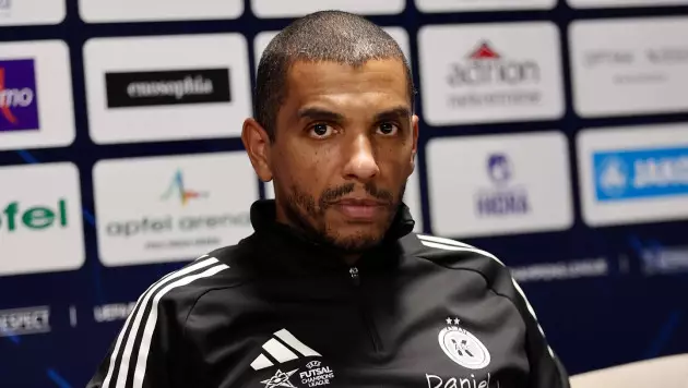 Тренер "Кайрата" назвал виновного в поражении от "Спортинга" в Лиге чемпионов